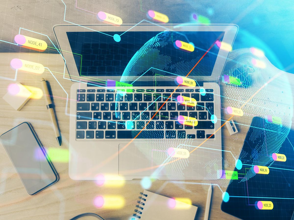 Jak nowoczesne platformy internetowe zmieniają zakupy i obsługę klienta w technologii i handlu