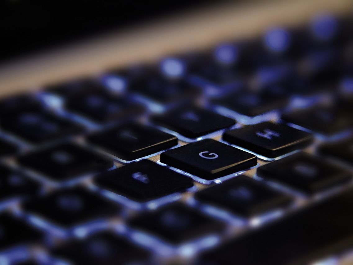 Jak nowoczesne technologie wpływają na personalizację pojazdów i akcesoriów samochodowych