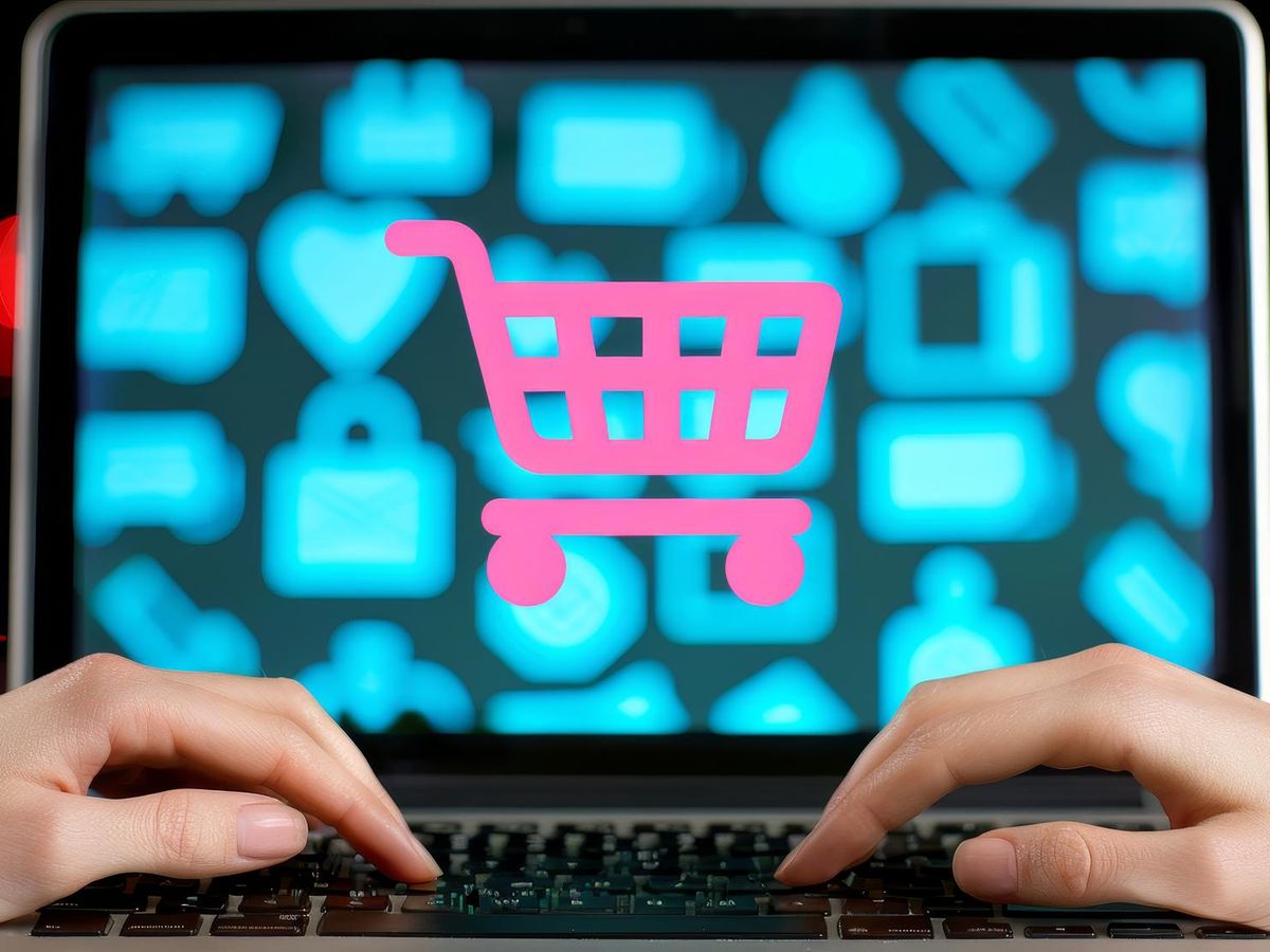 Jak platformy e-commerce zmieniają rynek perfum i kosmetyków w Polsce