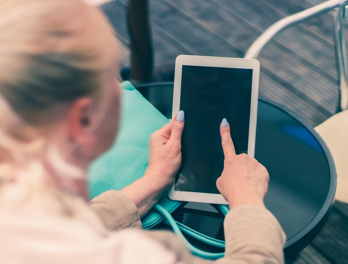 Jak technologie zmieniają codzienną opiekę nad zwierzętami domowymi